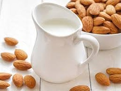 Миндальное молоко